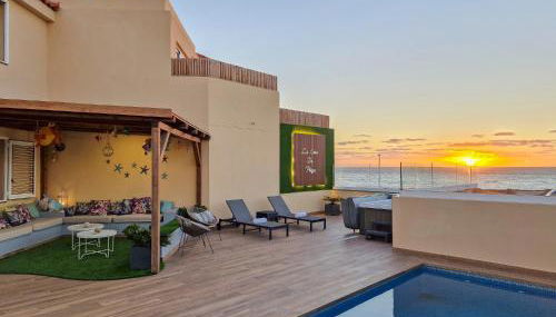 La Casa de Playa - piscina y jacuzzi a 50m del mar - Foto 2, sunbed