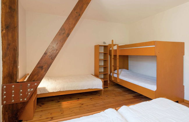 Modern Cottage With Private Garden in Waimes - Photo 2