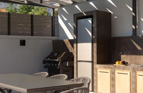 Monti Luxury Villa, with Heated Pool & Hot Tub - Foto 28