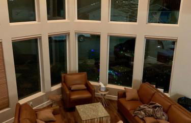 Stunning 3,400 sq ft Lake House w Boat Dock, Sauna, Steam Shower, and More - Foto 52