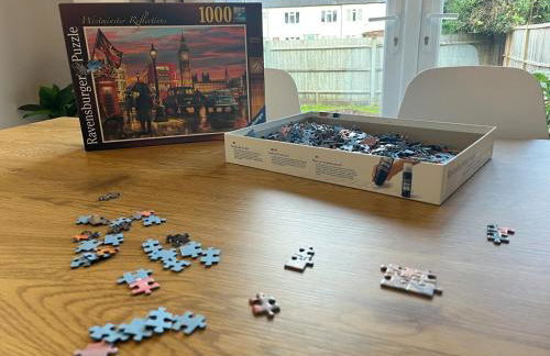 Briants, for Families & Contractors - Free Parking - Photo 34