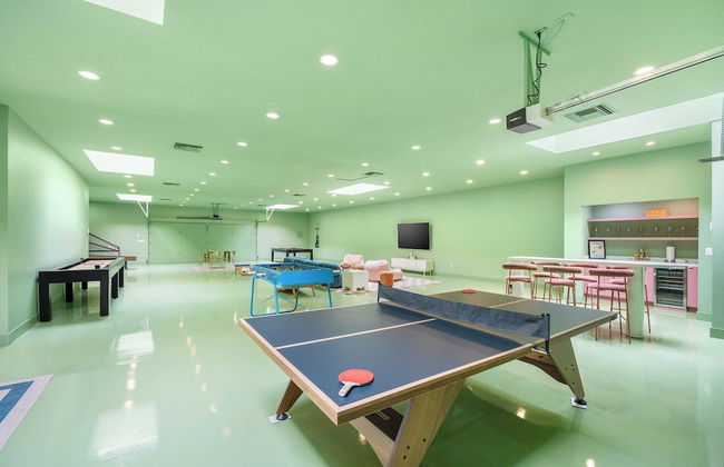 The Pond Estate by Avantstay Maximalist Designer Compound w/ 2 Casitas, Indoor + Outdoor Pools, Tennis Court, & Gorgeous Mountain Views 12k Sqft - Foto 25