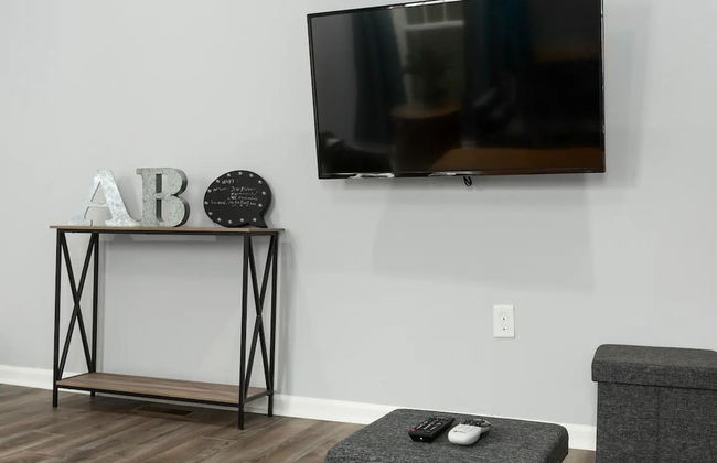 Recently Renovated Chic Durham Farmhouse - Foto 21