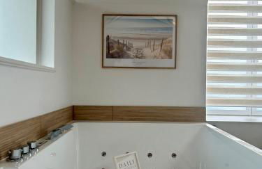 La suite Nature jacuzzi au cœur du château de Boissettes - Foto 13