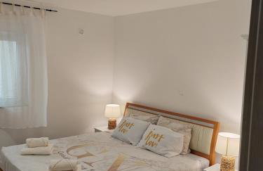 Apartments and pool Luminous - Photo 32