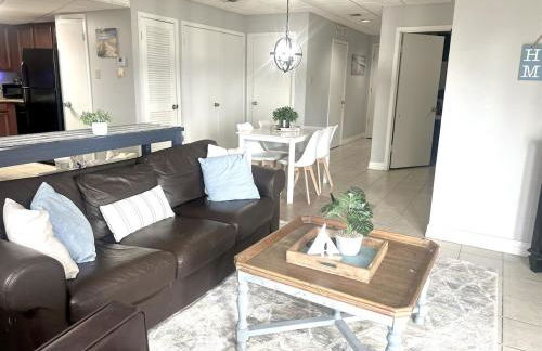 Amazing Bay View, Boat docks, and easy walk to the Beach - Photo 12