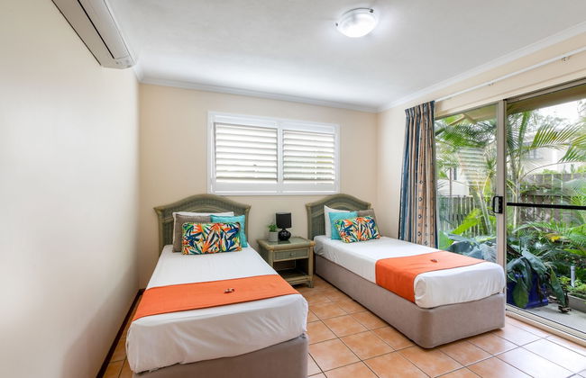 Sunlit Waters Studio Apartments - Foto 17