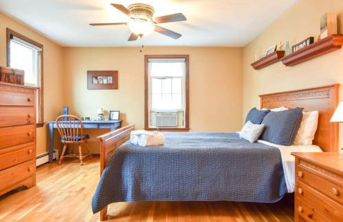 Spacious w Large Outdoor Area Fire Pit - Foto 29