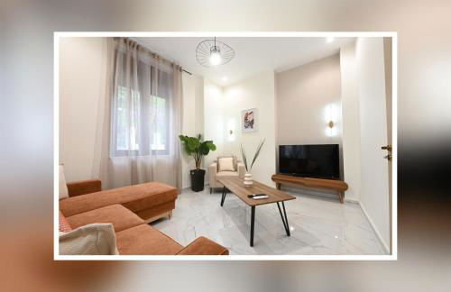 Modh Patras City Centre - Modern Design Oasis - Photo 1