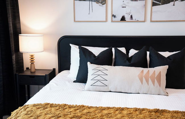 The Selkirk House by Revelstoke Vacations - Photo 5