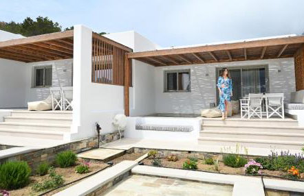 Pefki Luxury Suites - Photo 13