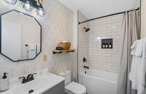 Resort Getaway - Golf, BMX trail, Hot Tub & Arcade! - Foto 24