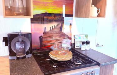 The Eden - Sleeps 8 Pet Friendly Free Wi-Fi With Patio & Hub Passes Camber Sands Cosy Spacious Modern 8 Berth Caravan - Foto 28