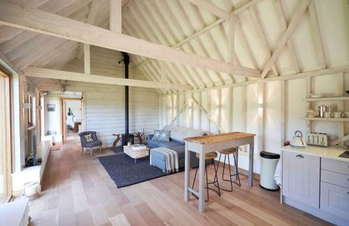 The Cowshed, Tunbridge Wells - Photo 21