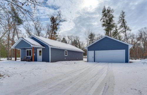 Fish, Swim, Play Voyagers Family Cabin with Yard - Foto 20