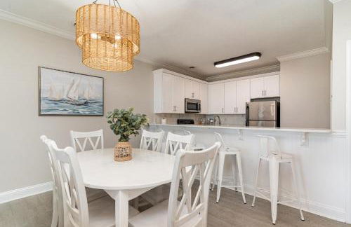 311B - True Beachfront w/ Private Walkway and Pool - Foto 21