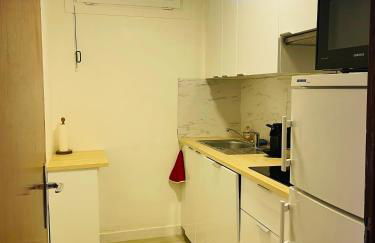 Les Cimes 55 m2 - PISCINE INTÉRIEURE Vue Montagne Centre Village - PARKING - avec LINGE et MÉNAGE de fin de Séjour Compris - Foto 2