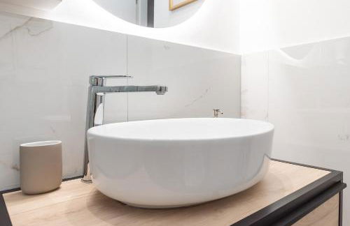 L'Acquario del principe, vicoli, porto e lanterna - Foto 12