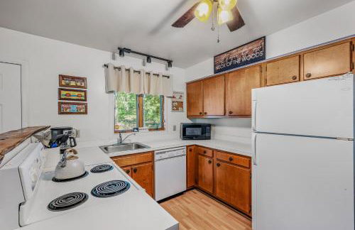 Chesnutt Cabin - Riverfront, Fire Pit, Game Room, Wifi, Screen Porch, View, King Bed - Foto 7