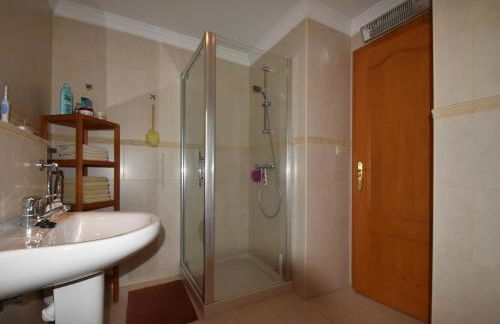 Peaceful Villa with Private Pool - Foto 18