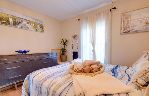 Adorable Beach Cottage with Hot Tub and Tropical Bar! - Foto 16