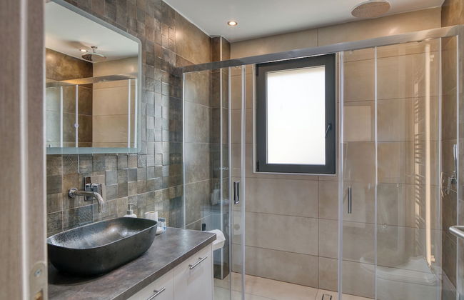 Serenity Suites Sea View 1 - Photo 24