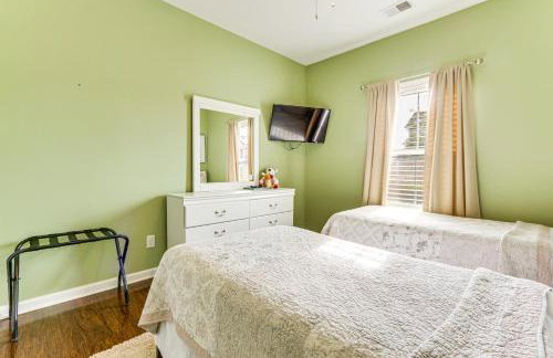 Community Pool! Family-Friendly Savannah Retreat - Foto 23