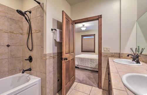 Cozy Central Glenwood Springs Condo with 2 Decks! - Foto 15