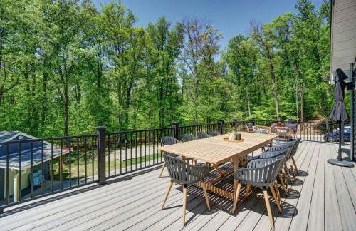 Luxury Mountain Retreat - 4 King Suites & Hot Tub - Photo 48