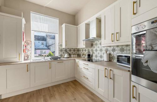 Luxury Plymouth Work & Stay House - Photo 2