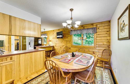 Deck and Mtn Views Log Cabin By Snowshoe Mountain! - Foto 8