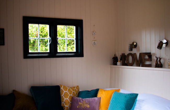 Beds of Silk Luxury Glamping - Photo 3