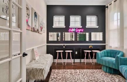 Poolside Tampa Stay- Game Room & Glam Room- Pool- Darts- Pool Table- Next to MacDill AFB - Foto 5