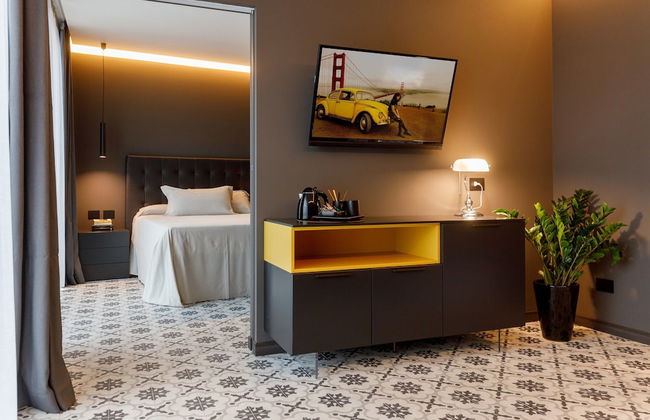 Hotel DeVille - Photo 24