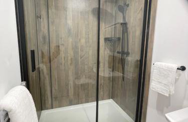 Golfers dream Guest suite with onsite golf studio available for booking by guests - Foto 18