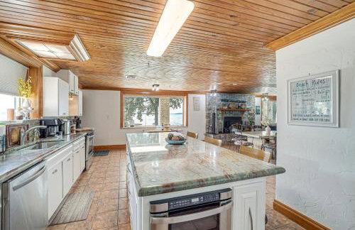 Lakefront Eufaula Escape with Dock and Private Beach! - Foto 13