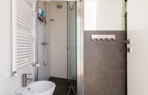 LA CASA COLORATA - Flats in Milan - Bocconi - Foto 54