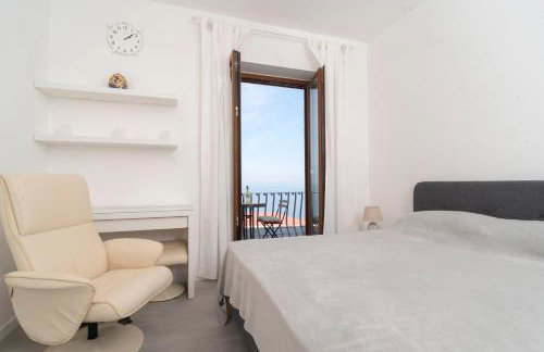 Breathtaking Sea View Apartment on Sorrento Coast with Sunset Terrace & Parking - Foto 17