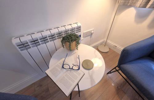 Deluxe One Bed Flat at Dawe Luxury Suites - An Entire Apartment near Ely Cathedral & Train Station - Ideal Gateway to Explore Ely, Cambridge, Norfolk & London - Sleeps up to 4 - Photo 14
