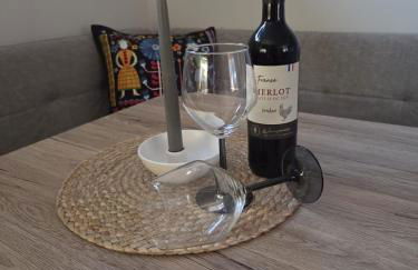 Cozy Luhe Cottage - Photo 4