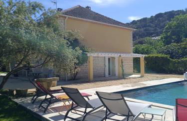 Villa Chantebise, calme et élégance avec piscine privée - Foto 1