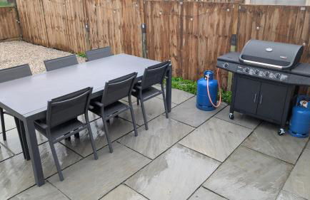 Cosy 2BR Cottage Steps to Town & Peak District - Photo 7