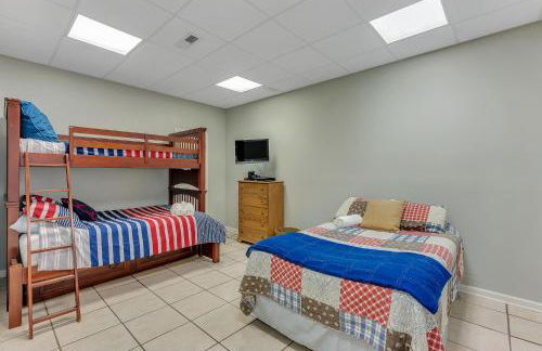 Lake Life 105 - Private Pool Overlooking The Lake! - Foto 16