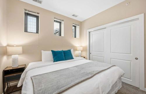 NEW 3BR Stylish Downtown Apartment - Foto 28