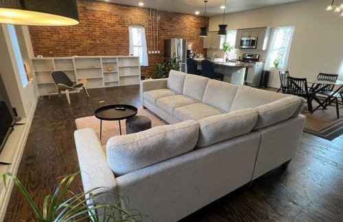 Carriage House with garage downtown - Foto 13