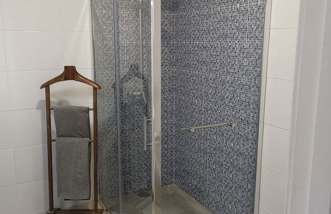 "room in Guest Room - Caparica Poshtel An Luxury Hostel" - Foto 11