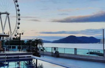 Para casais, prédio beira mar, em frente à Roda Gigante - Foto 38