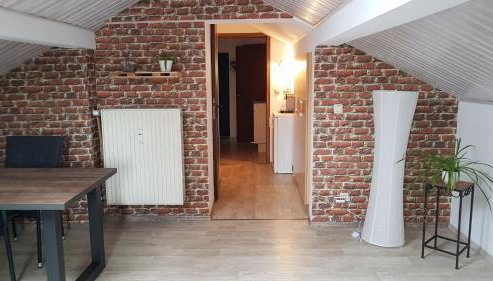 Kleine gemütliche Mansardenwohnung im Südosten Münchens - Foto 4