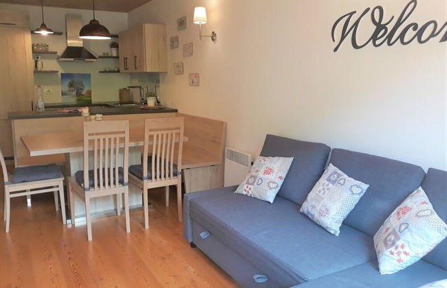 Beautiful Apartment With Balcony - Photo 9