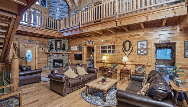 Ern854 - Wagon Wheel Lodge - Great Location! Close To All The Action! 9 Bedroom Cabin by RedAwning - Foto 2, Habitación